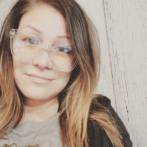 Meet your Posher, Andi - Picture 1 of 1